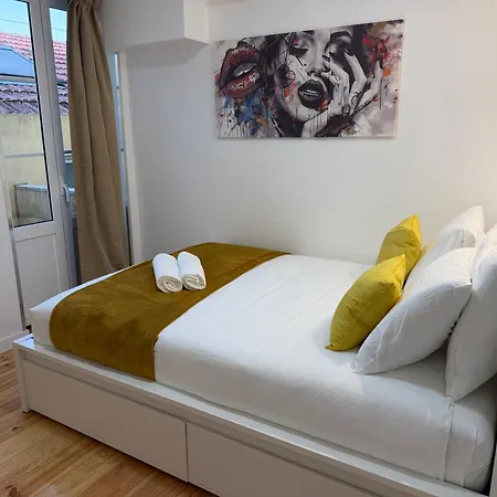 - Bairro Alto Centro Historico D Lisbona