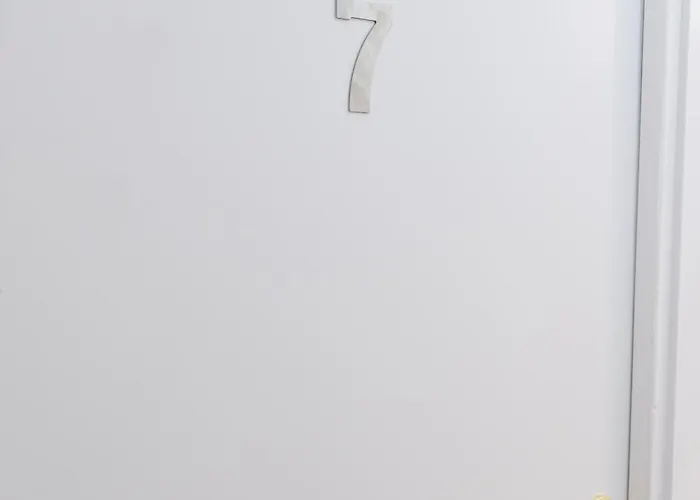 - Bairro Alto Centro Historico D Homestay Lisbon